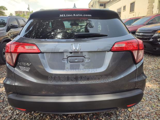 Honda HR-V 4dr SUV (1.5L 4cyl CVT) 2016 Gray