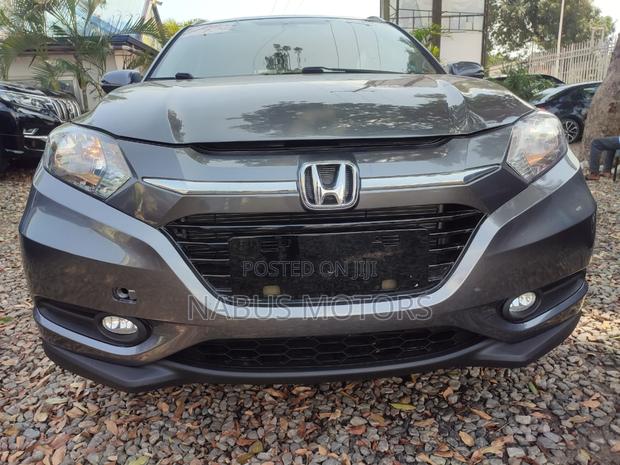Honda HR-V 4dr SUV (1.5L 4cyl CVT) 2016 Gray