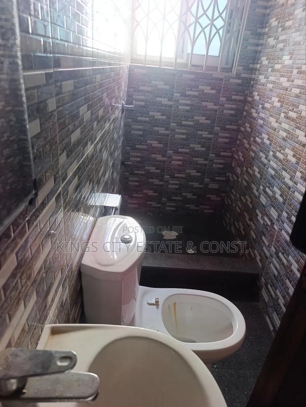2bdrm Apartment in Curve, Ablekuma for rent photo 8