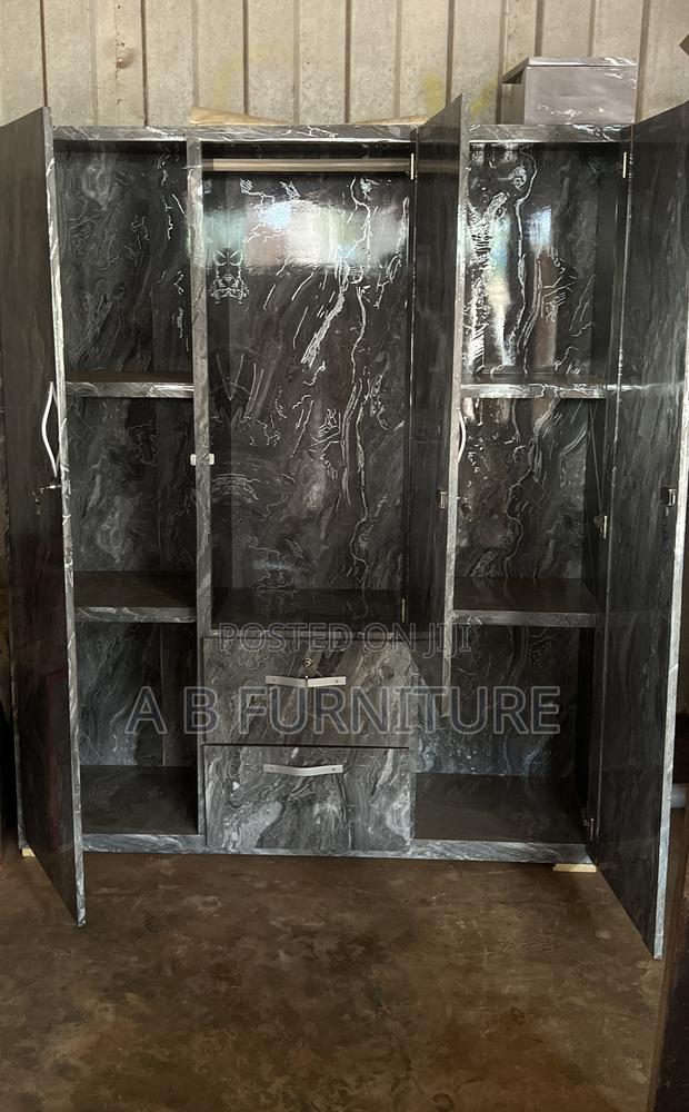 Closet Wardrobe · Photo 4