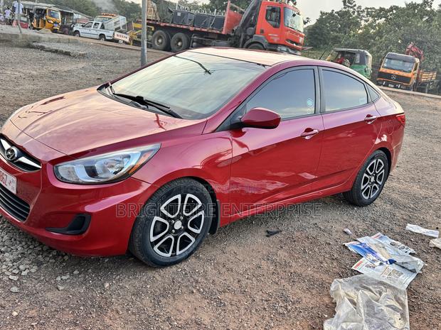 Hyundai Accent GLS 4dr Sedan (1.6L 4cyl 6A) 2015 Red photo 2