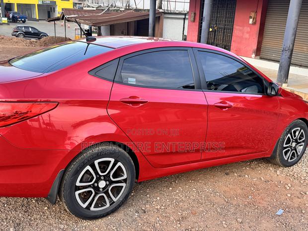 Hyundai Accent GLS 4dr Sedan (1.6L 4cyl 6A) 2015 Red photo 6