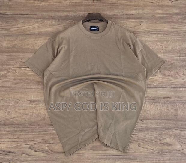 Plain T-Shirts · Photo 4