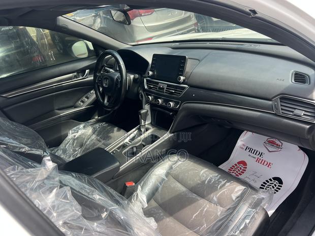 Honda Accord Sport (1.5L 4cyl Turbo CVT) 2019 White