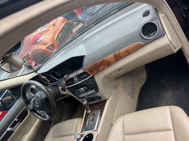 Mercedes-Benz C300 Sport 4Matic Sedan AWD (3.5L 6cyl 7A) 2013 Black