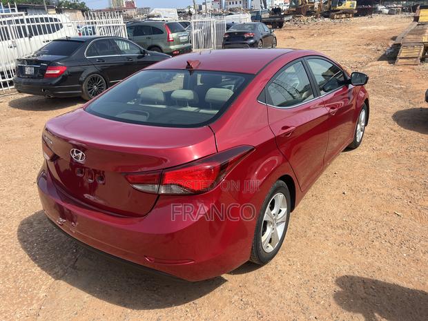Hyundai Elantra Limited Sedan FWD (1.8L 4cyl 6A) 2016 Red