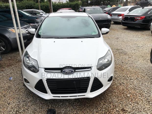 Ford Focus 2013 White · Photo 2