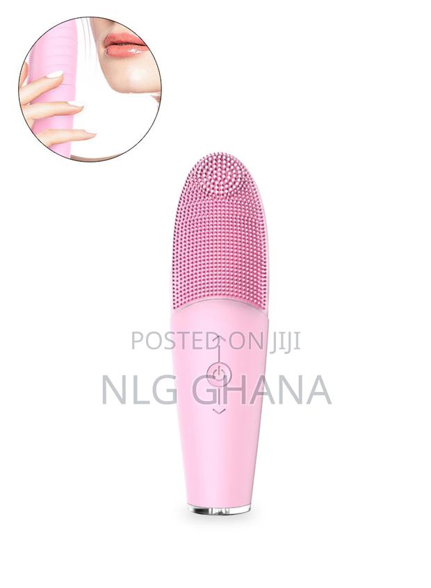 Rechargeable Waterproof Electric Ultrasonic Face Cleansing.