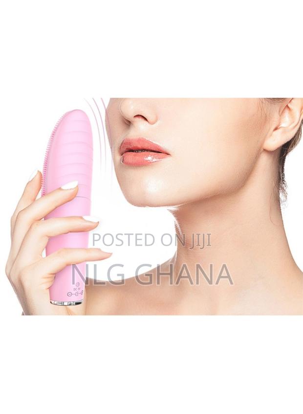 Rechargeable Waterproof Electric Ultrasonic Face Cleansing. photo 3