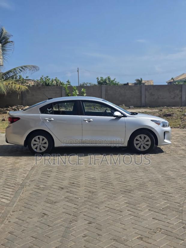 Kia Rio S Sedan 2018 Silver
