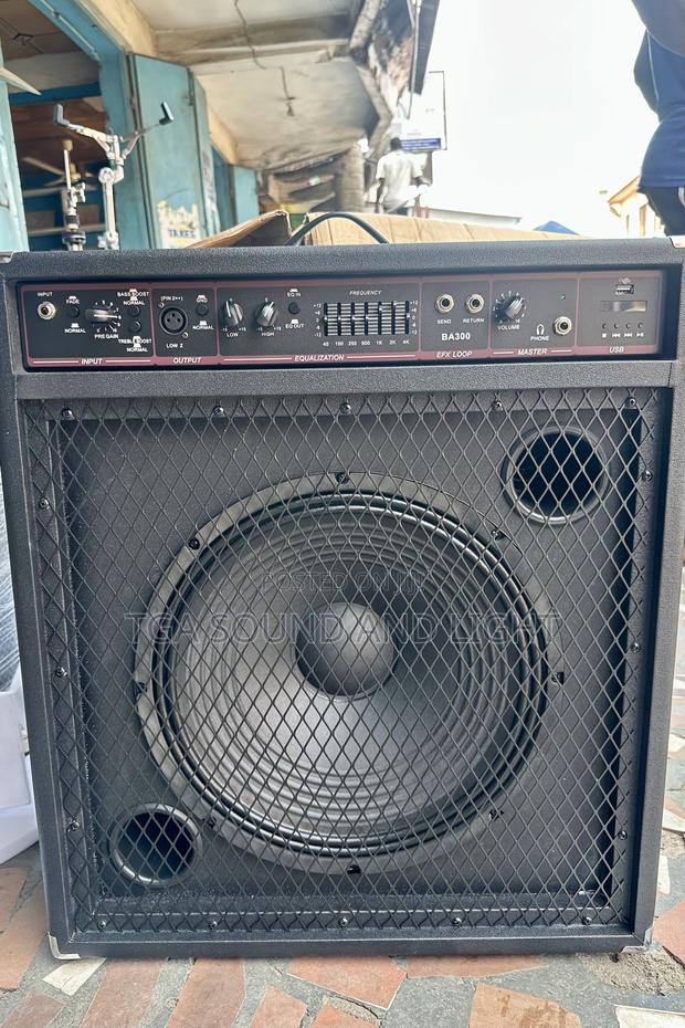 Yamaha Ba300 Bass Guitar Combo photo 3