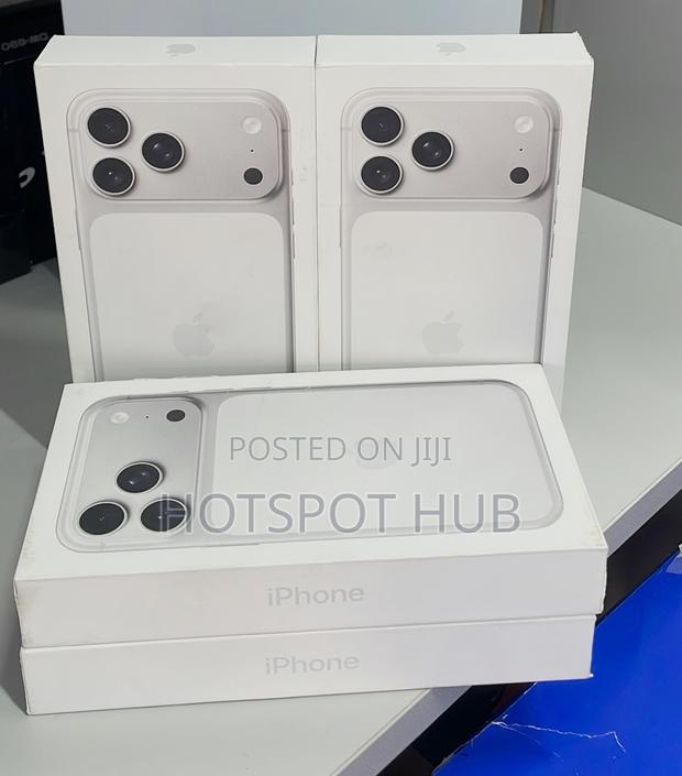 New Apple iPhone 17 Pro Max 256 GB Blue · Photo 3