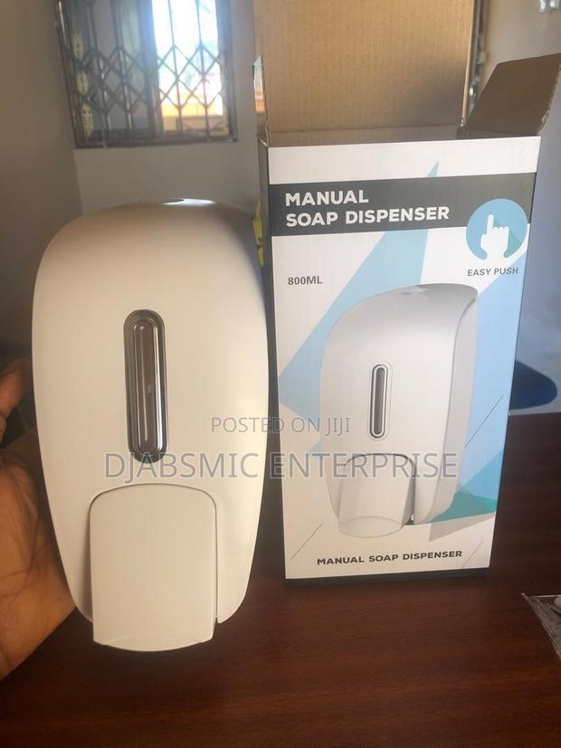 Manual Soap Dispenser · Photo 2