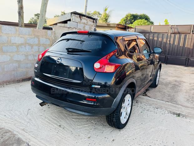 Nissan Juke SV 2013 Black photo 3