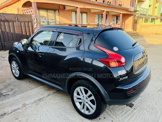 Nissan Juke SV 2013 Black photo 5