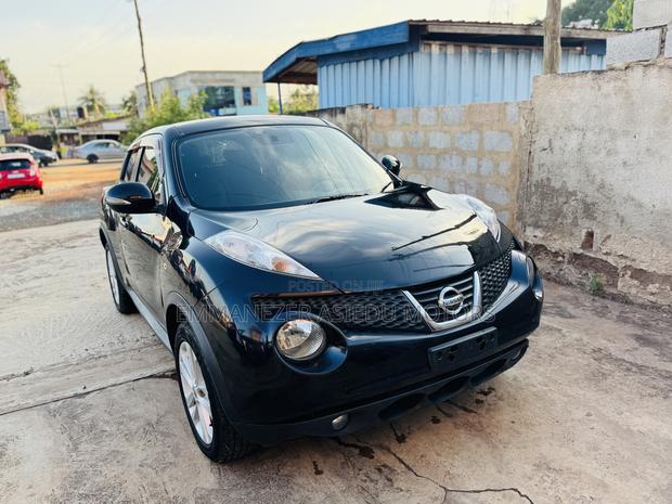 Nissan Juke SV 2013 Black photo 7