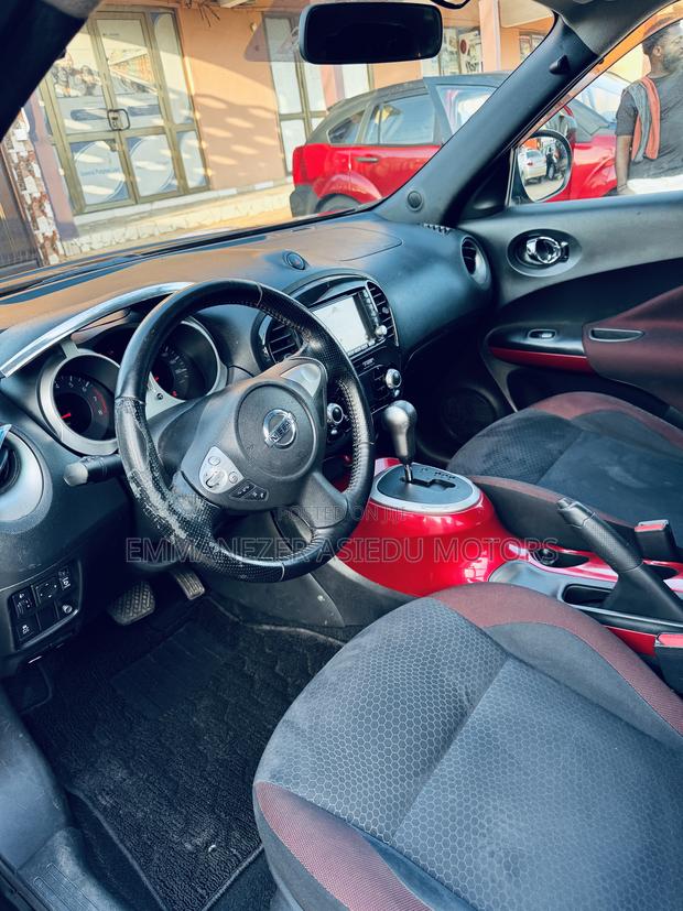 Nissan Juke SV 2013 Black photo 10