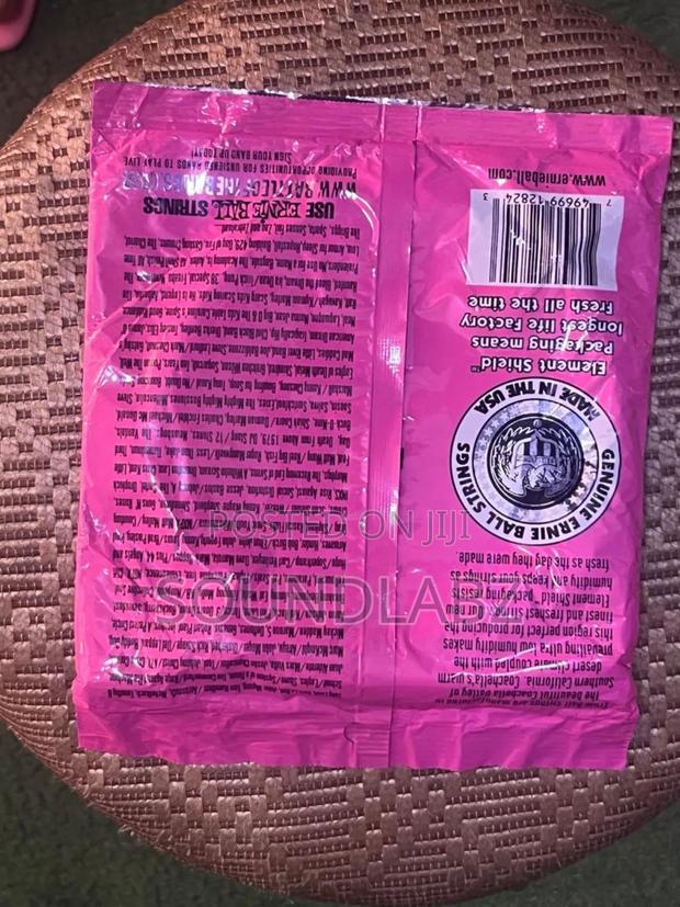 Ernie Ball Super Slinky 5-string Bass Strings · Photo 4