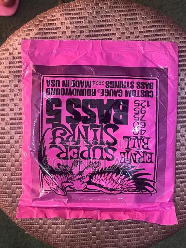 Ernie Ball Super Slinky 5-string Bass Strings · Photo 3
