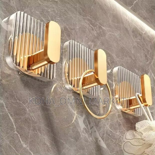 Gold Wall Hooks · Photo 4