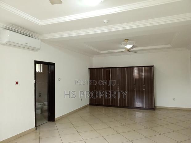4bdrm House in Ridge for rent photo 10