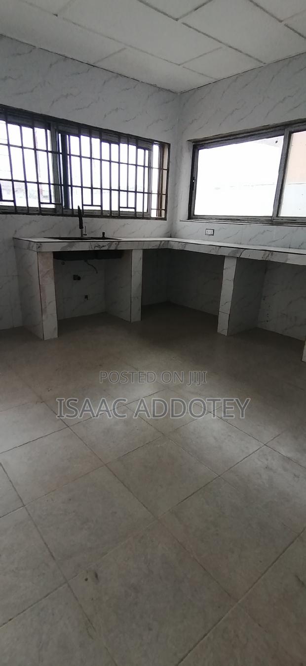 5bdrm House in Spintex Coastal for rent · Photo 4