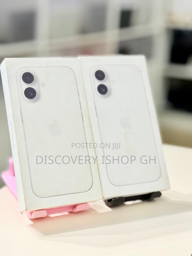 New Apple iPhone 16 128 GB White