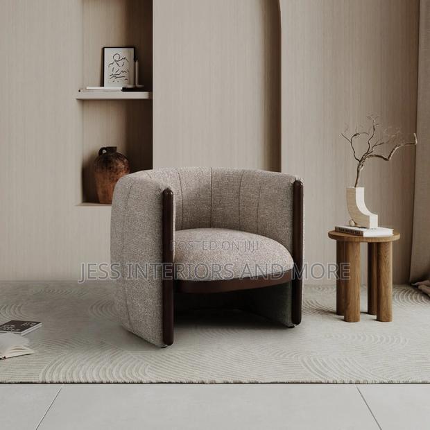 Accent Chair (Round Back)