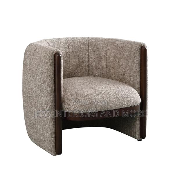 Accent Chair (Round Back) photo 2