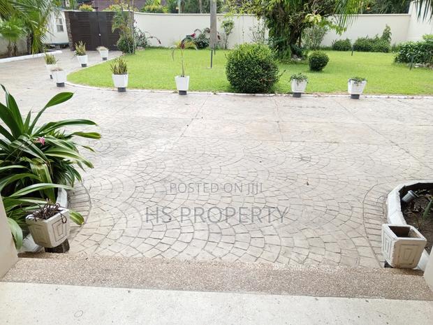 5bdrm House in Airport Residential Area for rent photo 2