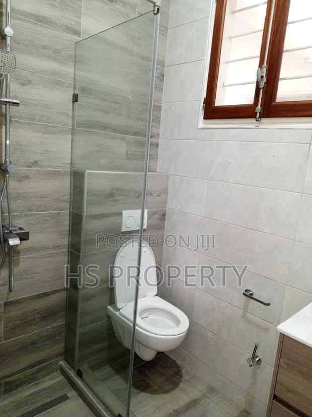 5bdrm House in Airport Residential Area for rent photo 8