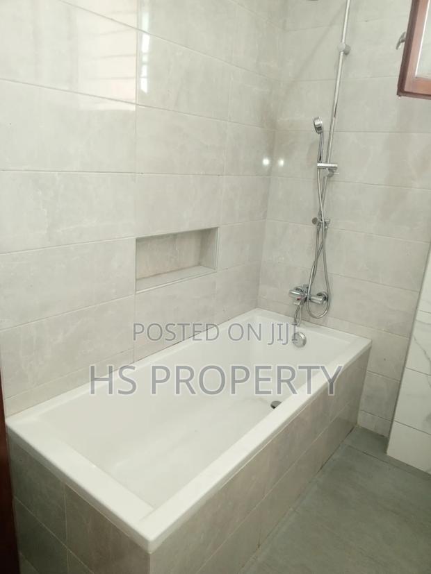 5bdrm House in Airport Residential Area for rent photo 11