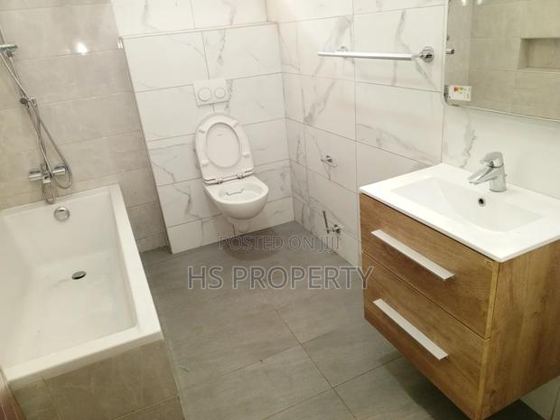 5bdrm House in Airport Residential Area for rent photo 12