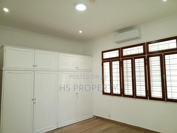 5bdrm House in Airport Residential Area for rent photo 13
