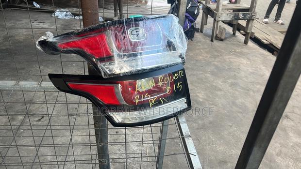 Range Rovers Sports Tail Light photo 4