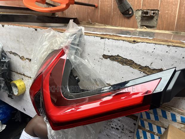 CRV 2022 Tail Light photo 2