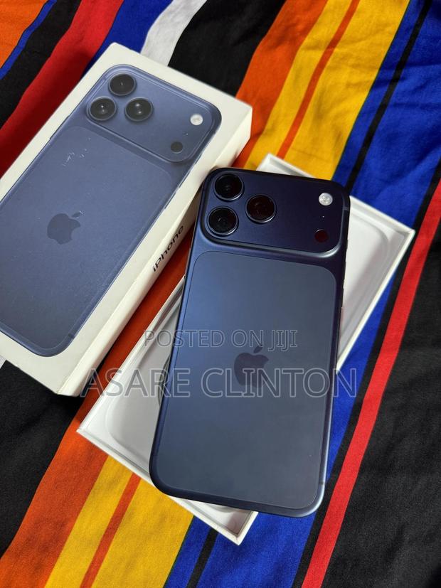 New Apple iPhone 17 Pro Max 512 GB Blue photo 3