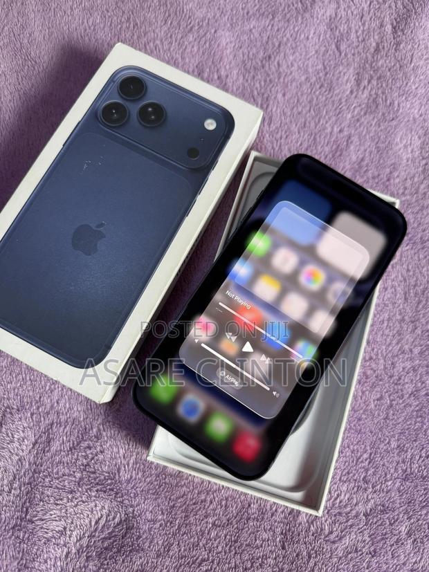 New Apple iPhone 17 Pro Max 512 GB Blue photo 4
