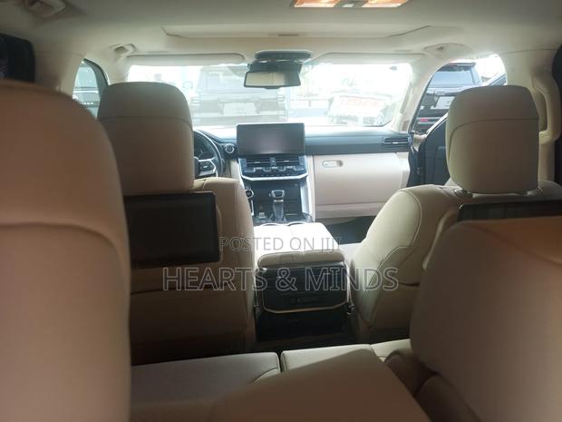 Toyota Land Cruiser 3.5 Petrol 4WD 2022 Gray photo 3