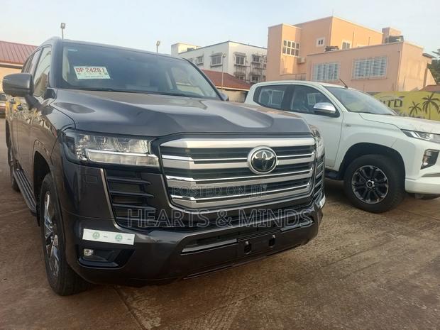 Toyota Land Cruiser 3.5 Petrol 4WD 2022 Gray photo 6