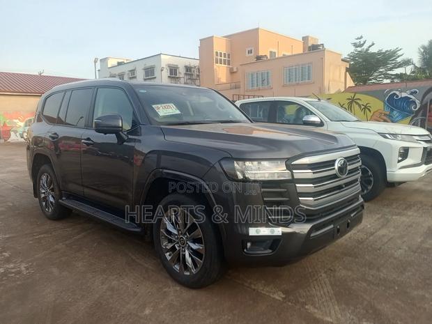 Toyota Land Cruiser 3.5 Petrol 4WD 2022 Gray photo 7