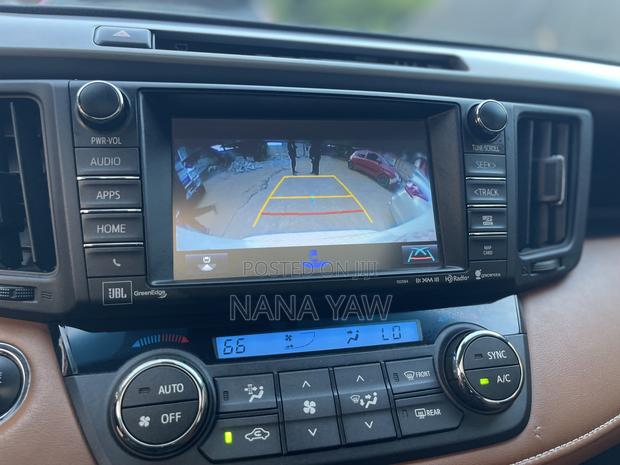 Toyota RAV4 Platinum 4dr SUV AWD (2.5L 4cyl 6A) 2018 White