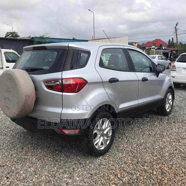Ford Ecosport 2016 Silver photo 10