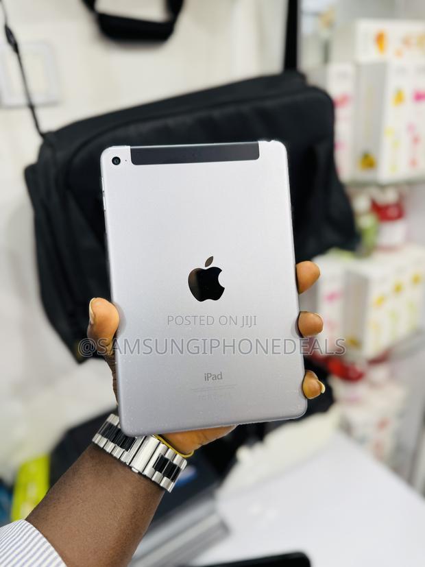Apple iPad mini 4 128 GB Gray photo 2
