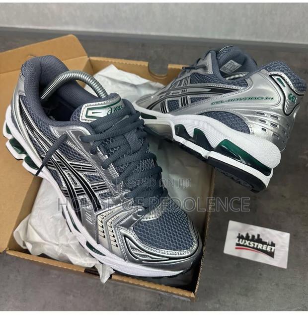 Asics Gel-Kayano 14 Jasper Green Sneakers · Photo 4