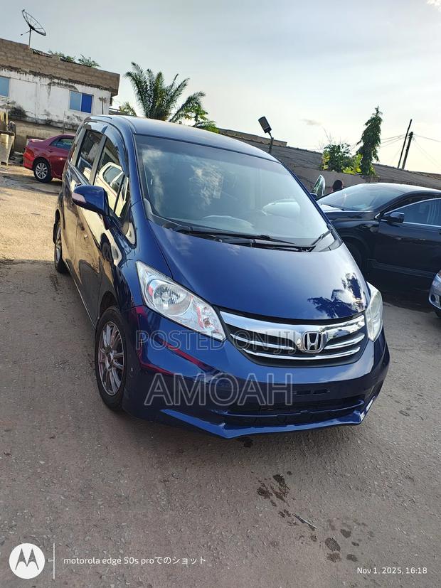 Honda Freed 2012 Blue