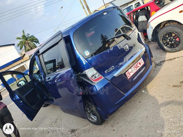 Honda Freed 2012 Blue photo 10