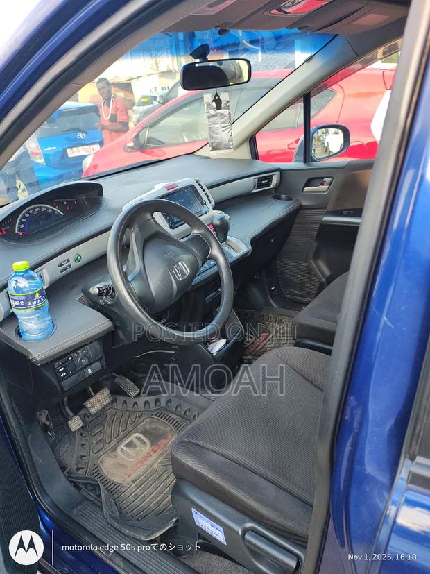 Honda Freed 2012 Blue photo 11