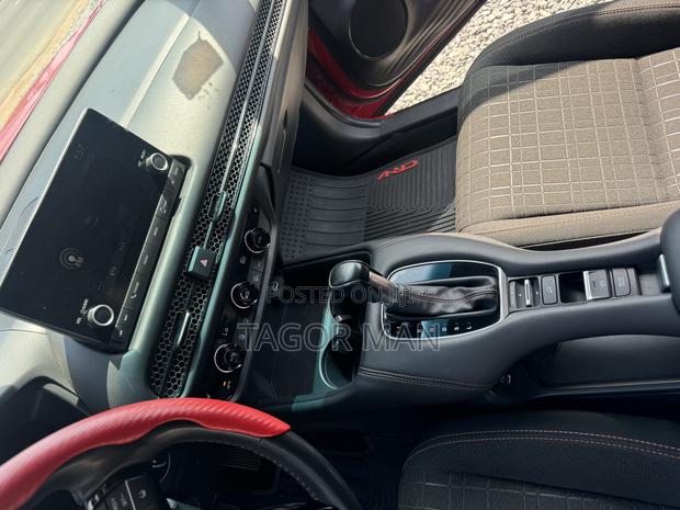 Honda HR-V Sport AWD CVT 2024 Red