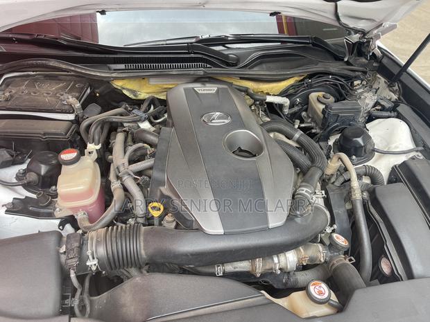 Lexus RC 200t RWD 2017 White